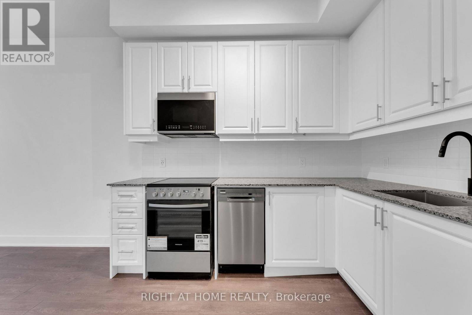 Oakville (wm Westmount), ON L6M0X7,2343 Khalsa Gate #833