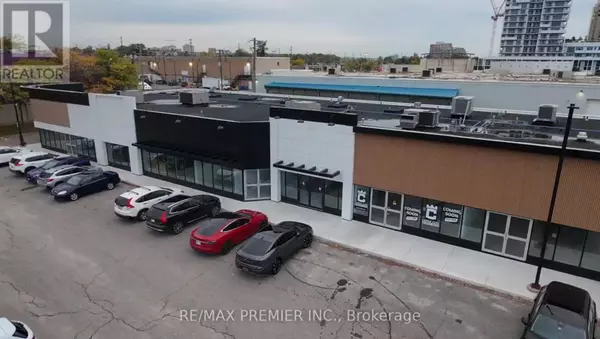 171 Speers RD #19B, Oakville (qe Queen Elizabeth), ON L6K3W8