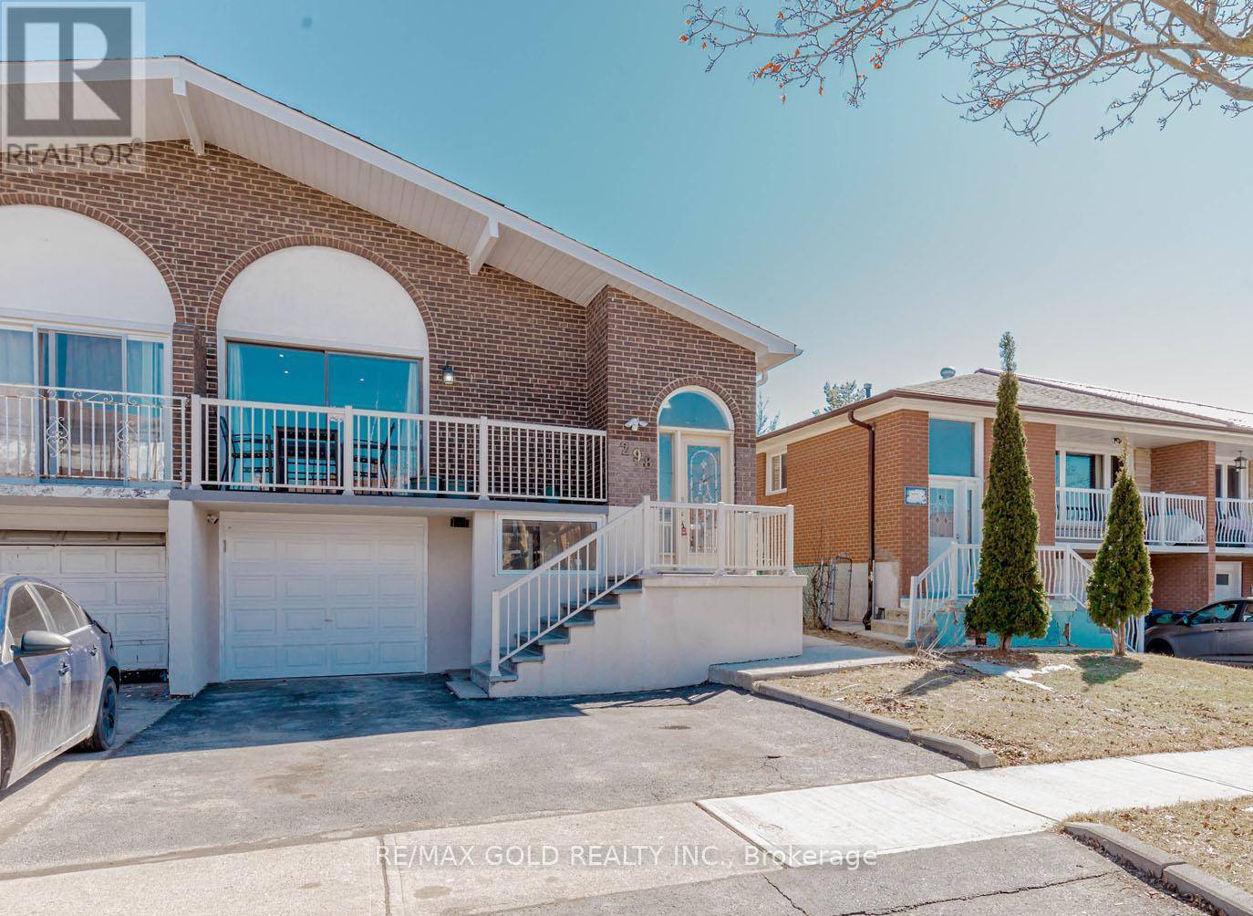 Brampton (madoc), ON L6V3G5,298 ROYAL SALISBURY WAY