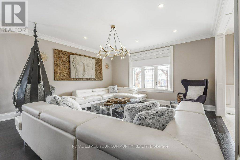 Mississauga (fairview), ON L5B1T7,3489 JOAN DRIVE