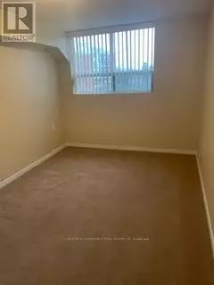 Oakville (cp College Park), ON L6H6R3,1056 Queens AVE #504