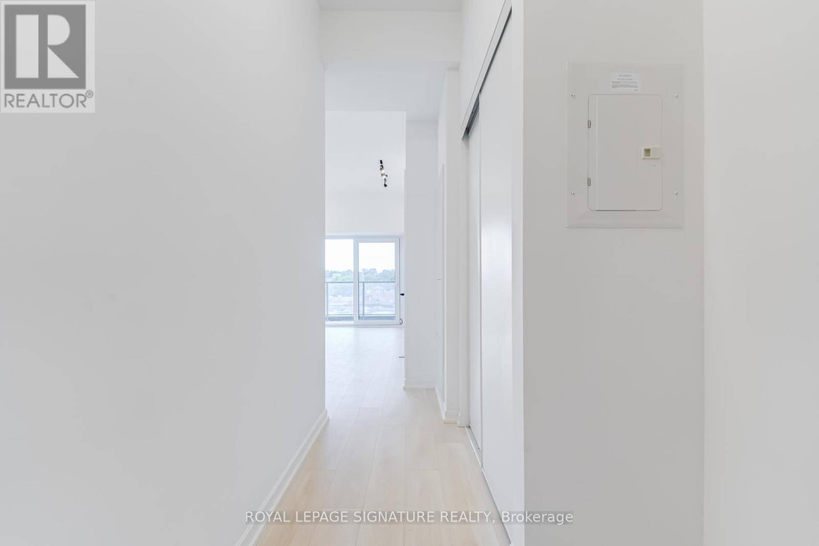 Toronto (dovercourt-wallace Emerson-junction), ON M6H0E3,1285 Dupont ST #406
