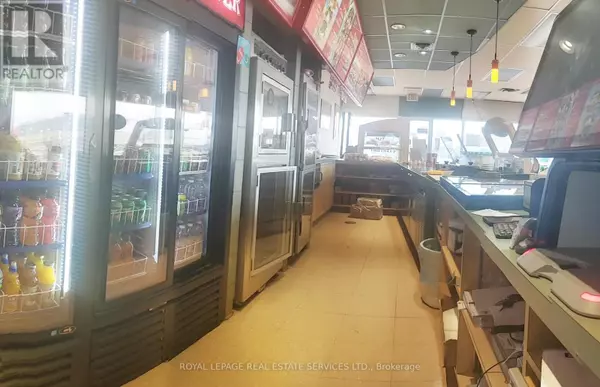 Toronto (eringate-centennial-west Deane), ON M9C5M1,5555 Eglinton AVE West #C-102