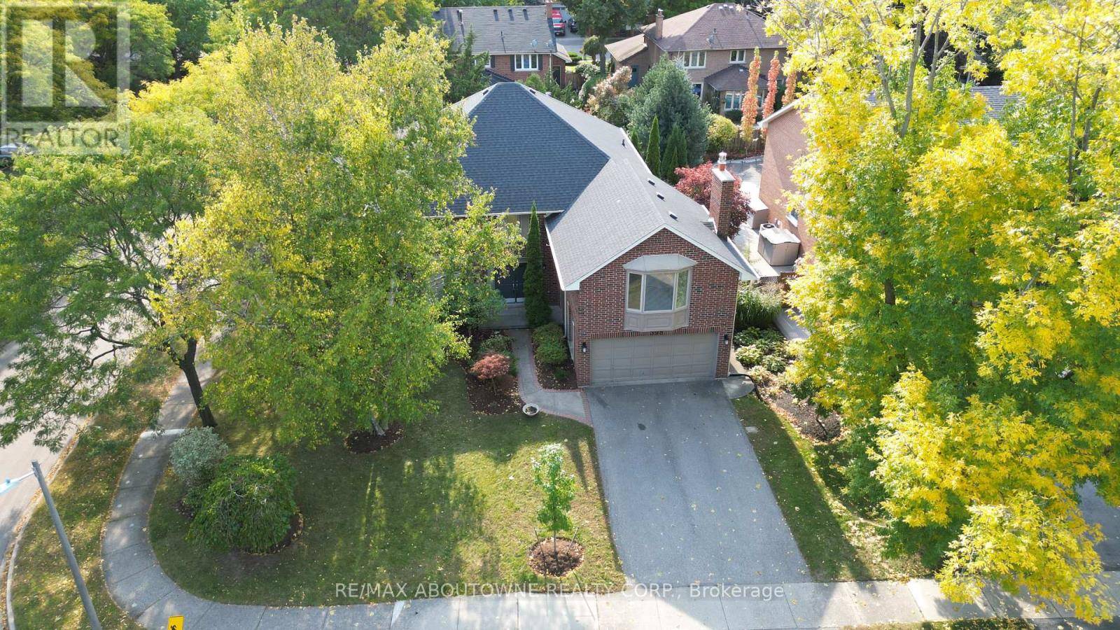 Oakville (fd Ford), ON L6J6H9,398 BARCLAY CRESCENT