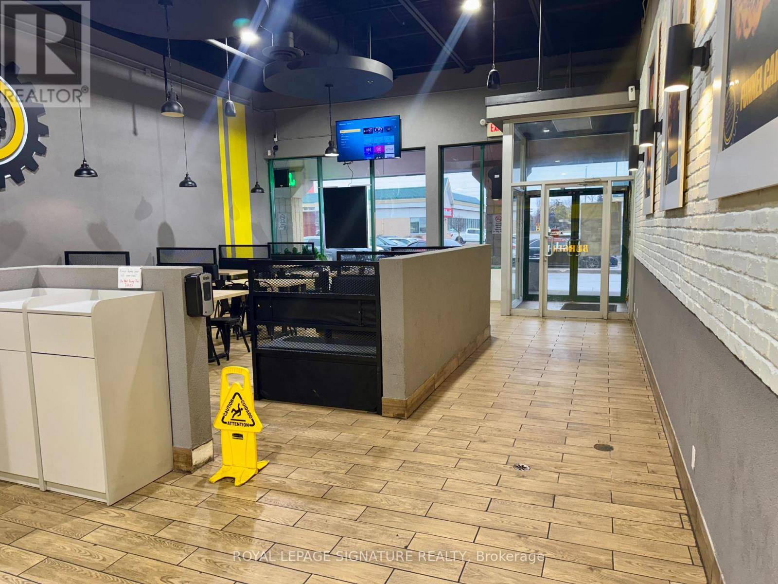 Mississauga (lisgar), ON L5N7L7,3221 Derry RD West #Unit 19