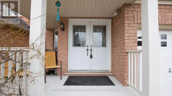 Brampton (vales Of Castlemore), ON L6P2T3,30 BENMORE CRESCENT