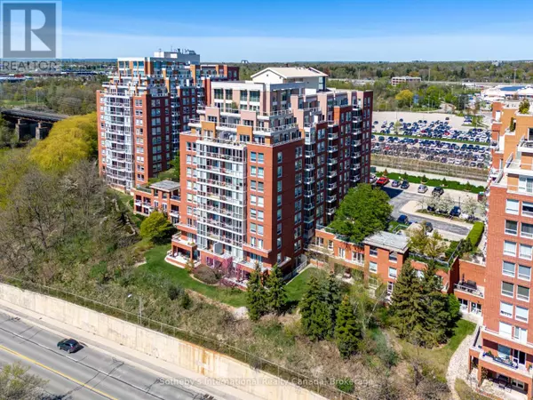 Oakville (qe Queen Elizabeth), ON L6J7W1,50 Old Mill RD #105