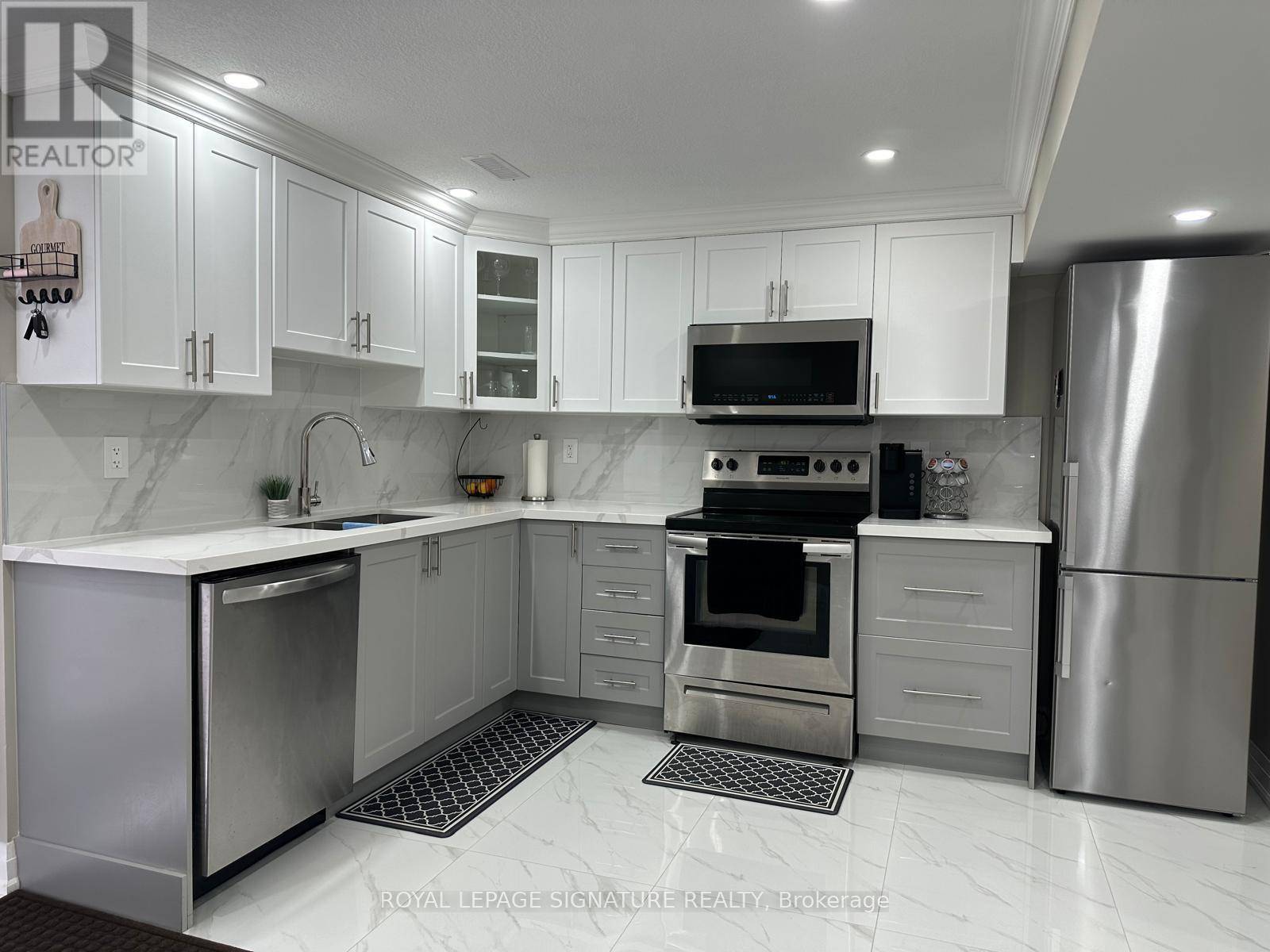 Brampton (fletcher's Meadow), ON L7A3P6,101 Botavia Downs DR #Lower