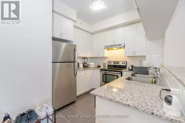 Brampton (bram West), ON L6Y0C1,50 Sky Harbour DR #314