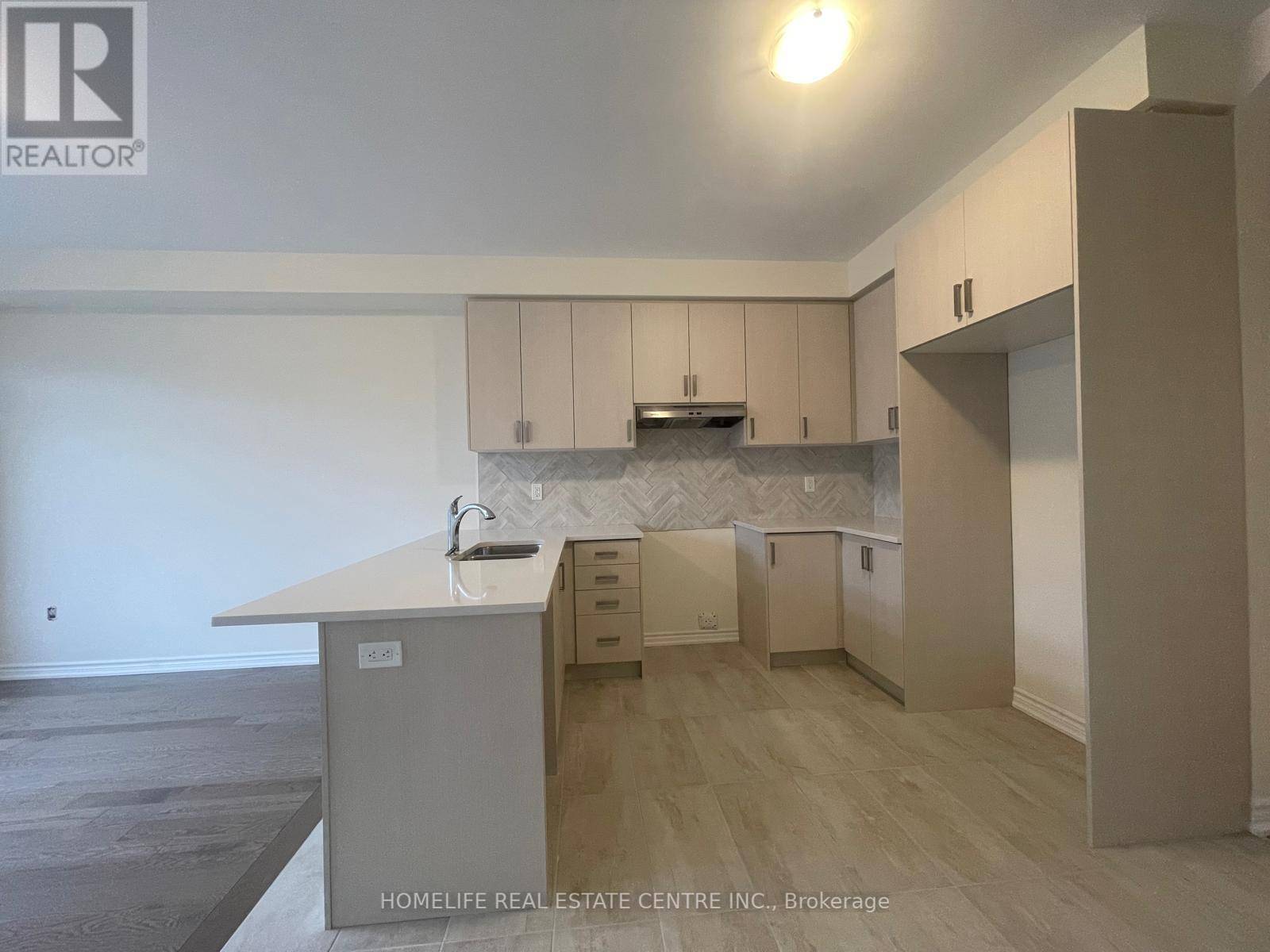Brampton (sandringham-wellington), ON L6R4E4,361 INSPIRE BOULEVARD