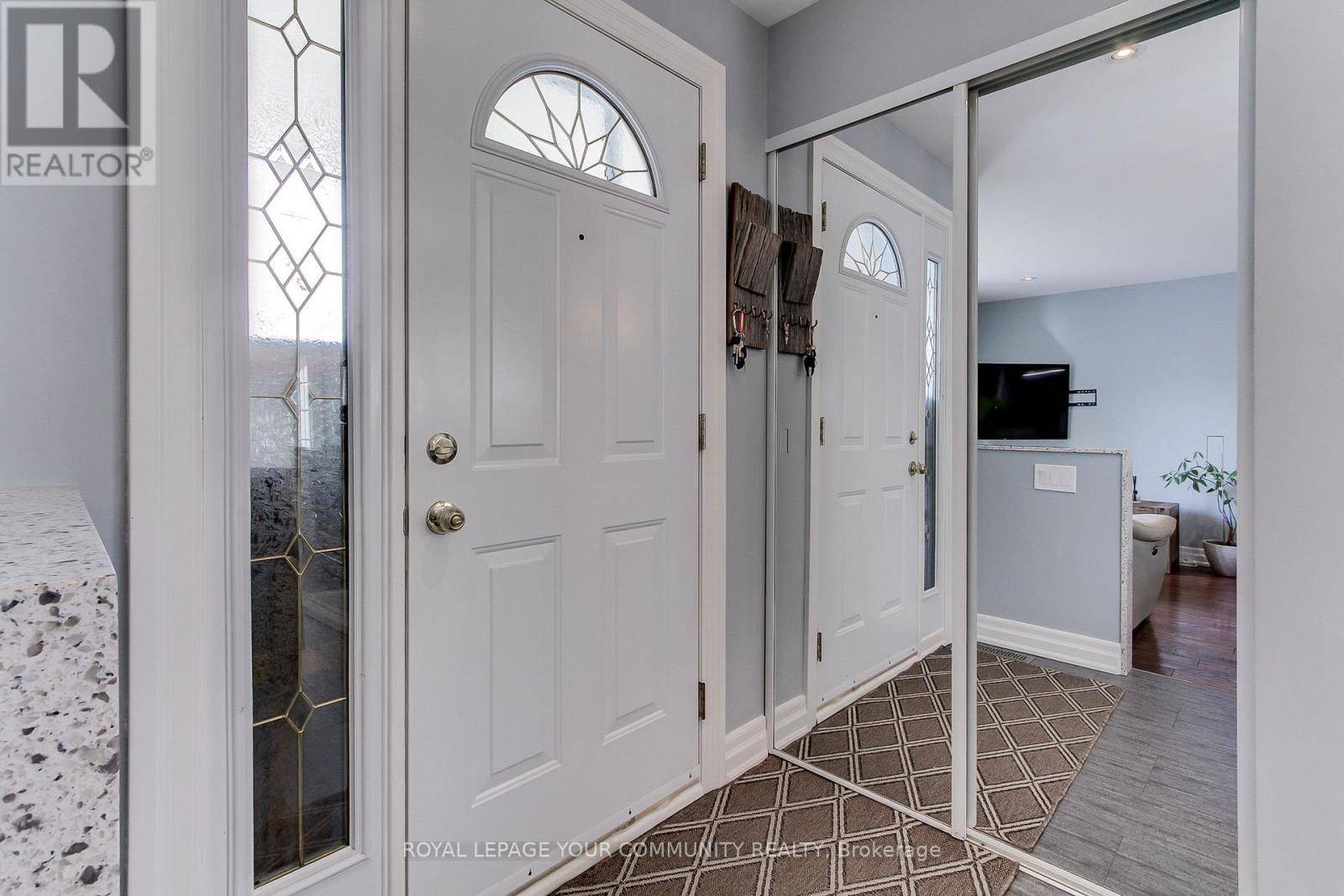Brampton (central Park), ON L6S2S2,41 MANDARIN CRESCENT W