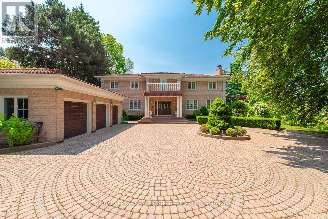 49 THORNCREST ROAD, Toronto (princess-rosethorn), ON M9A1S6