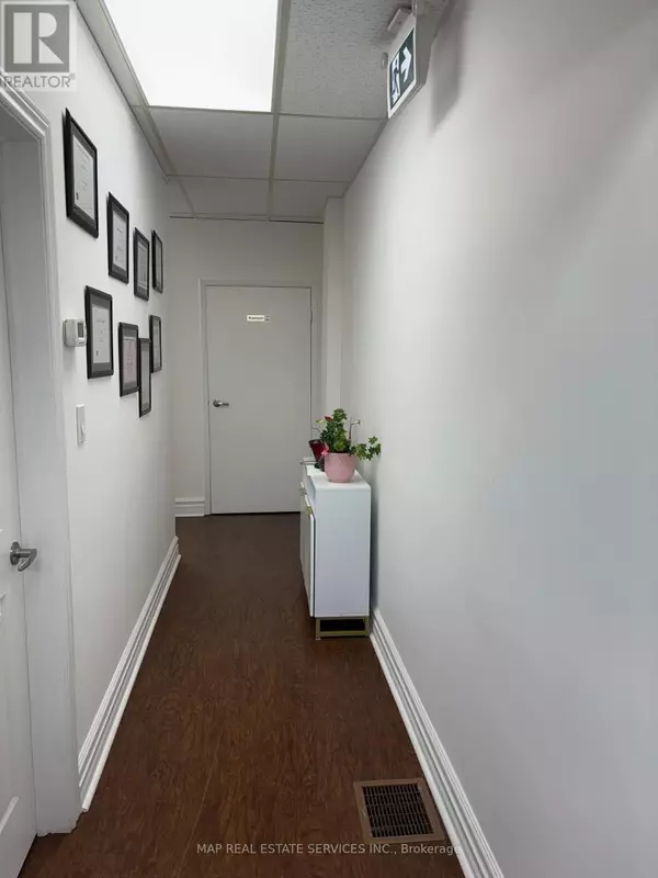 Toronto (alderwood), ON M8W3W2,846 Browns Line #Main Level