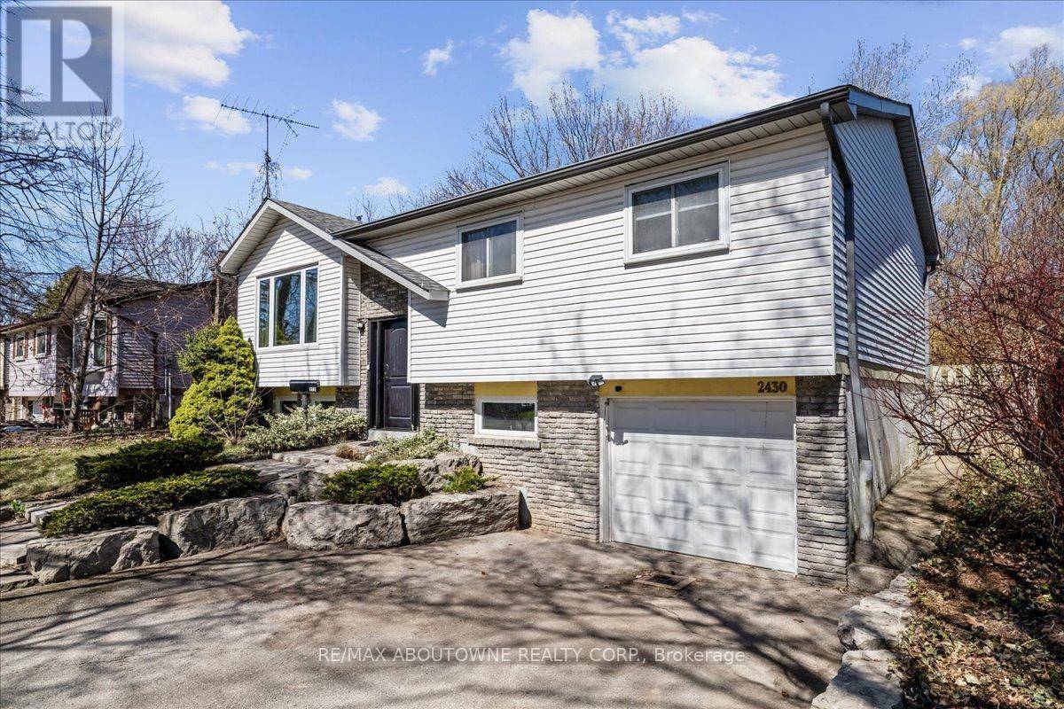 Burlington (brant Hills), ON L7P3B9,2430 CAVENDISH DRIVE
