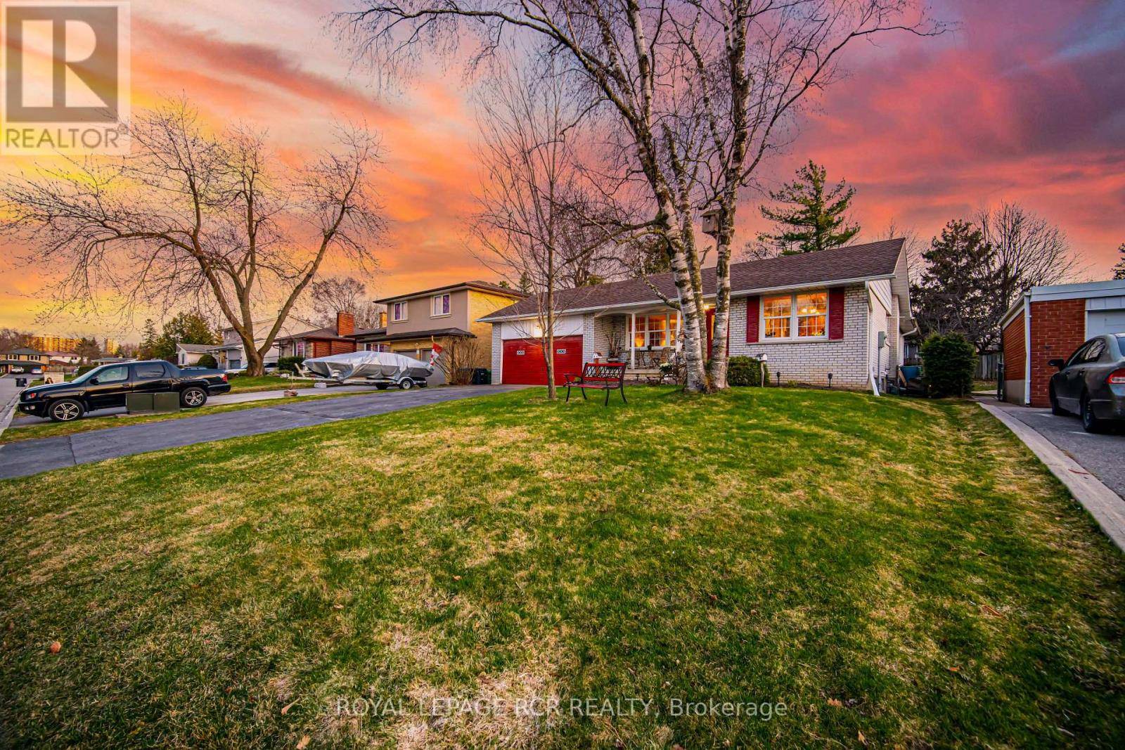 Brampton (brampton South), ON L6Y1S2,227 ELIZABETH STREET S
