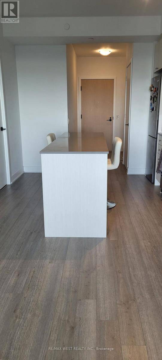 Toronto (downsview-roding-cfb), ON M3K0C9,50 George Butchart DR #720