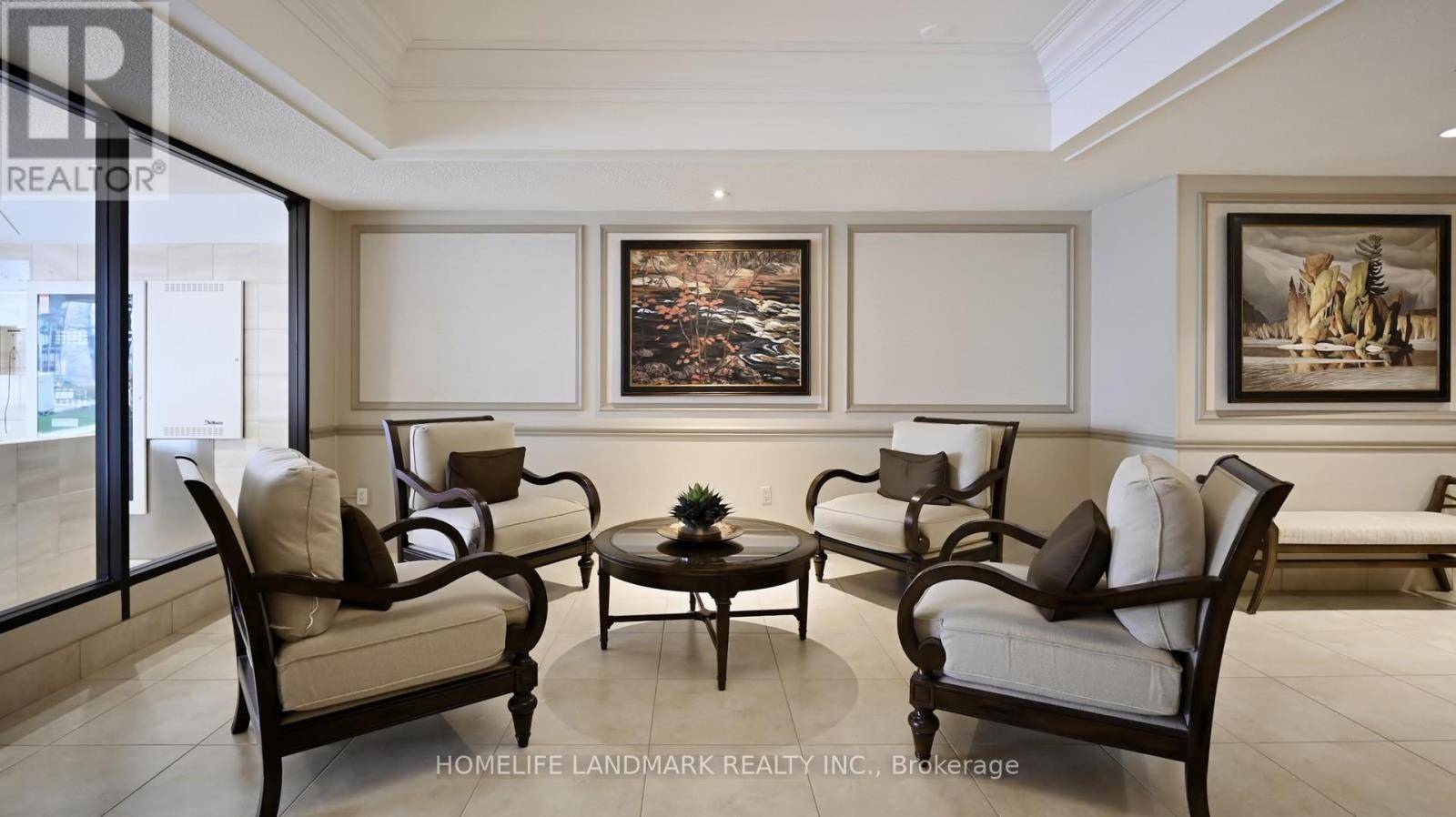 Oakville (br Bronte), ON L6L5L6,2185 Marine DR #107