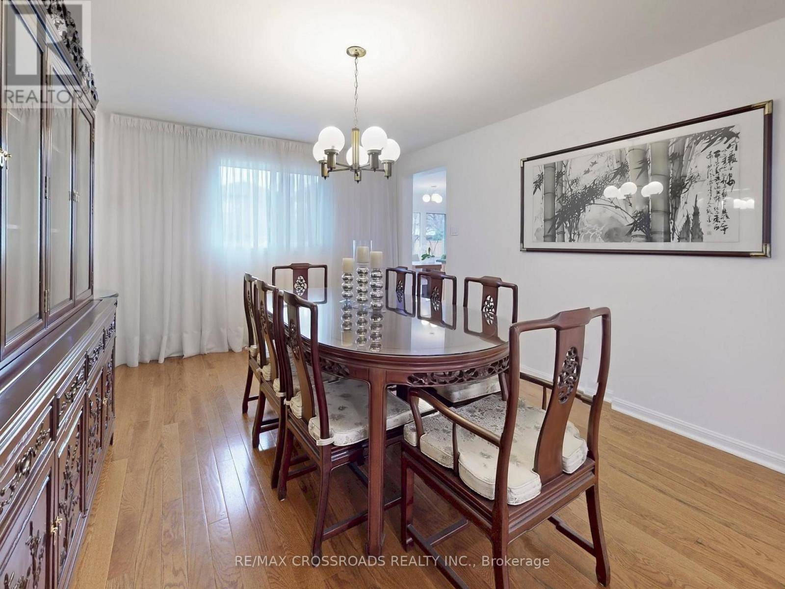 Mississauga (rathwood), ON L4W3T7,896 WILLOWBANK TRAIL