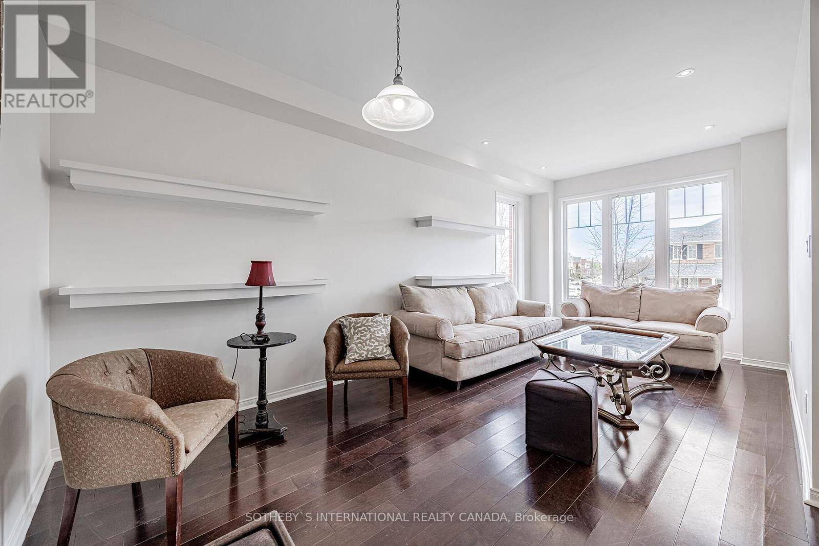 Mississauga (churchill Meadows), ON L5M0P7,5700 Tosca DR West #6