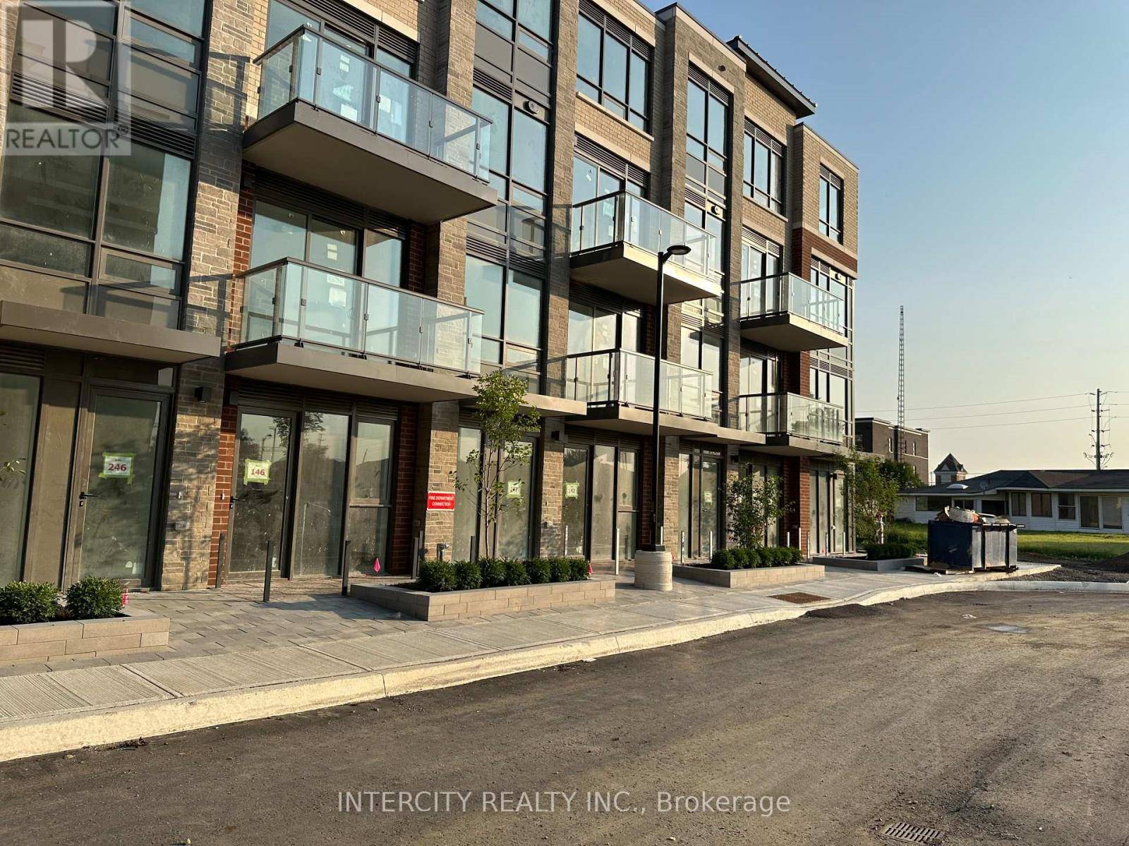 Brampton (bram East), ON L6P0Y6,95 Attmar DR #221