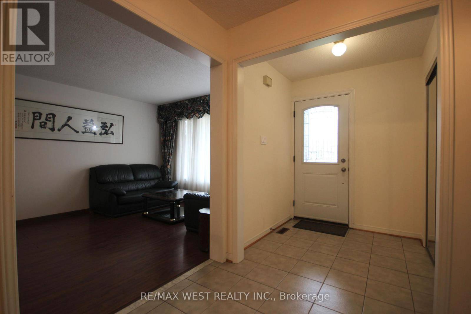Toronto (west Humber-clairville), ON M9W6W6,73 HULLRICK DRIVE