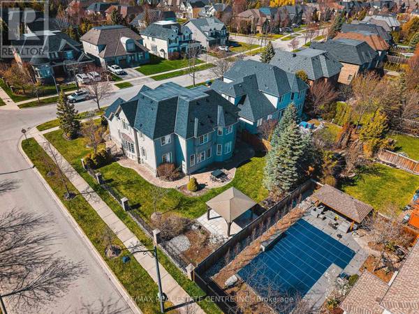 Mississauga (lorne Park), ON L5H4M3,819 CANYON STREET