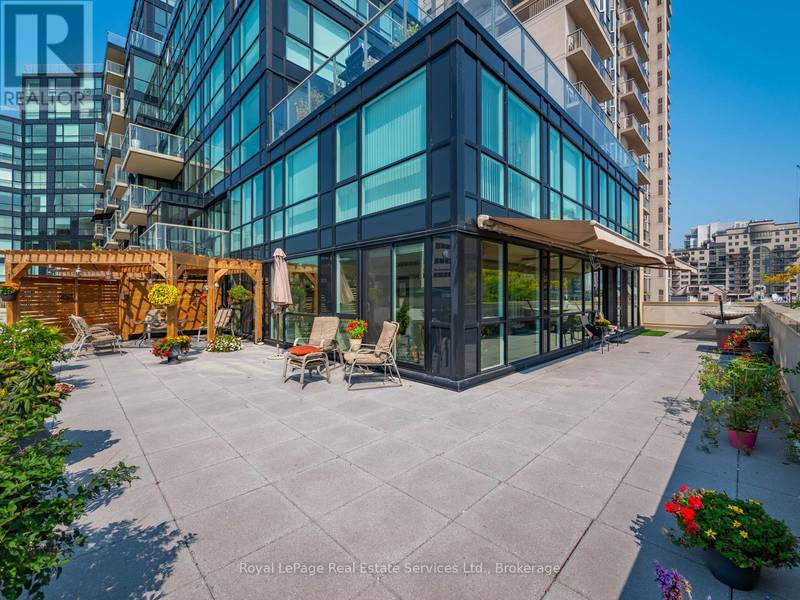415 Locust ST #310, Burlington (brant), ON L7S2J2