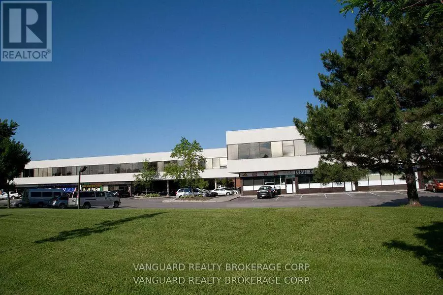 Toronto (york University Heights), ON M3H5T5,5050 Dufferin ST #223