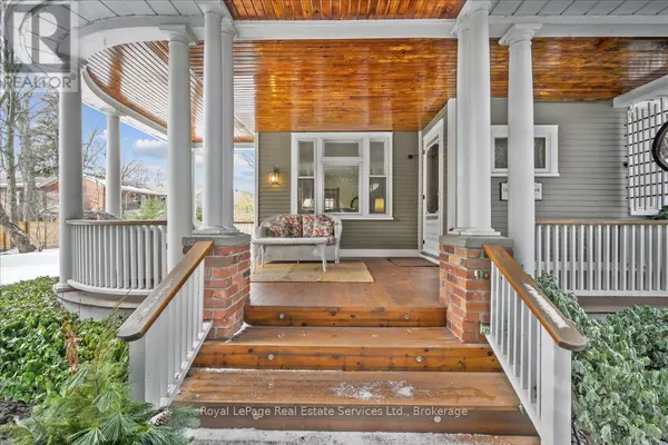 Oakville (oo Old Oakville), ON L6J1T2,301 PALMER AVENUE