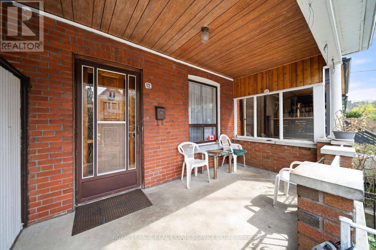 Toronto (roncesvalles), ON M6R1M2,12 FERMANAGH AVENUE