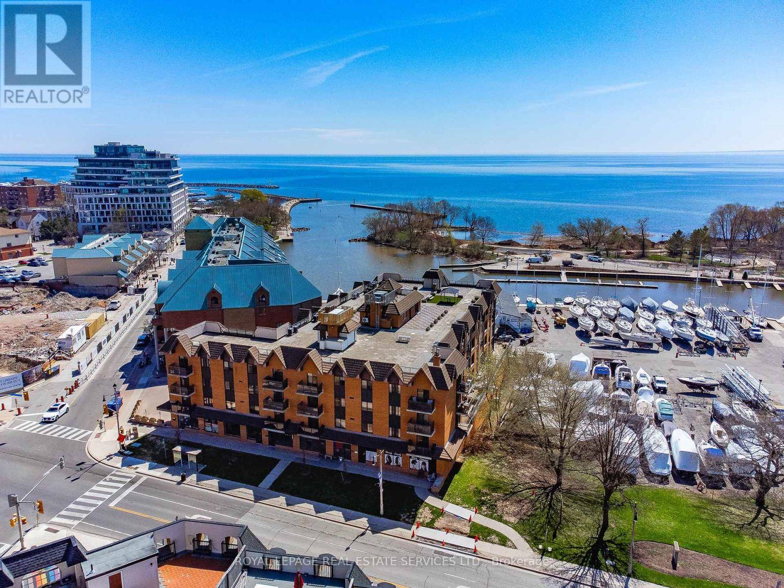 Oakville (br Bronte), ON L6L6J5,102 Bronte RD #215