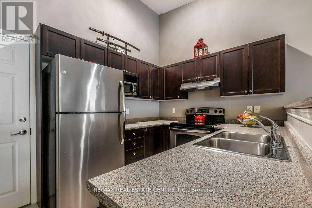 Milton (de Dempsey), ON L9T7S5,1360 Main ST East #409