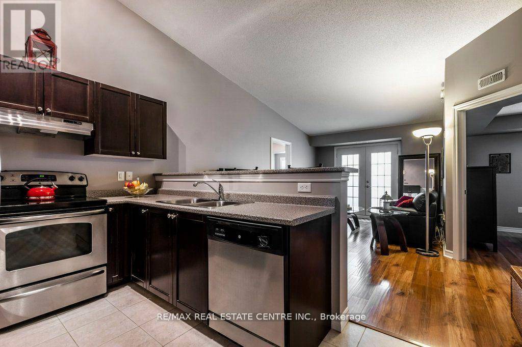 Milton (de Dempsey), ON L9T7S5,1360 Main ST East #409