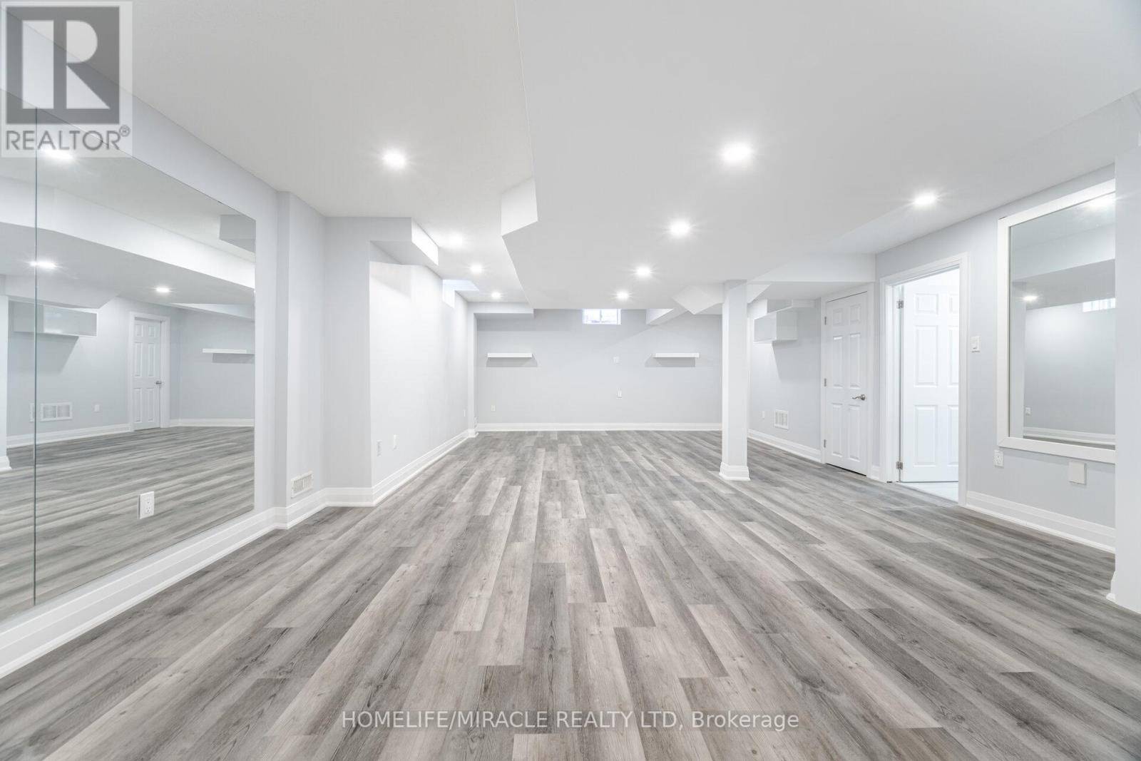 Milton (wi Willmott), ON L9T7H3,16 MCLAUGHLIN AVE BSMT AVENUE