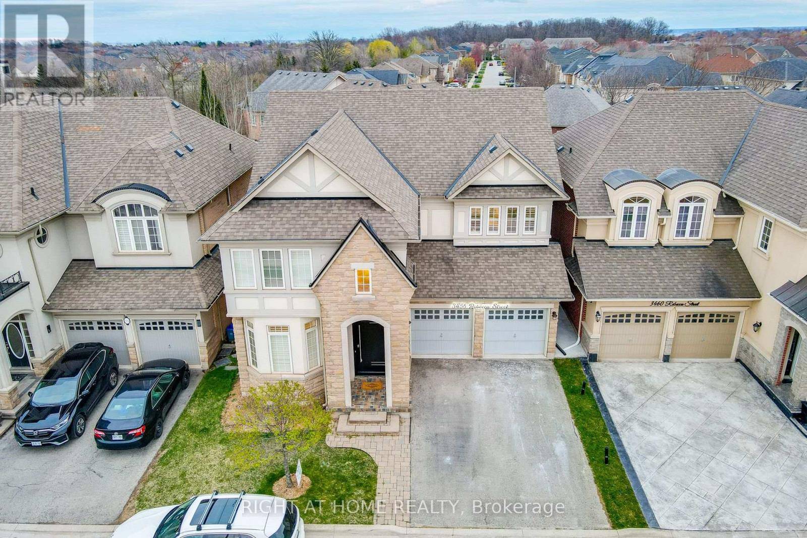 Oakville (br Bronte), ON L6L6X9,3456 REBECCA STREET
