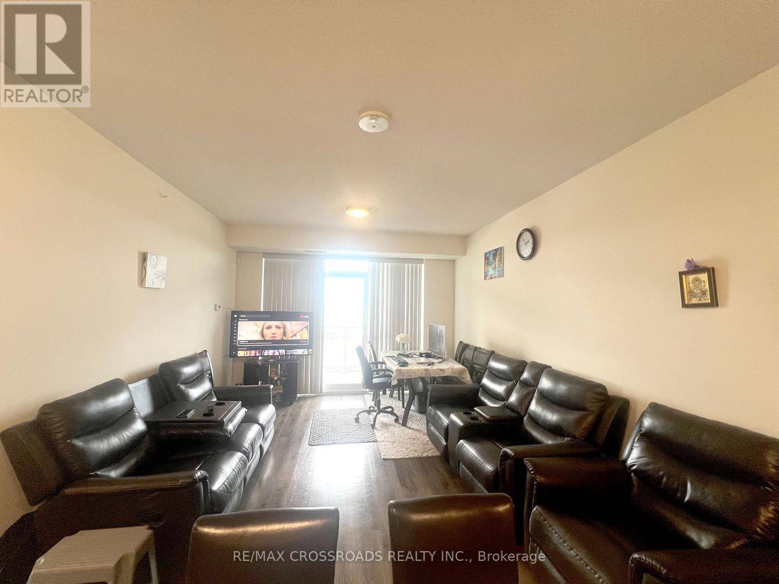 Burlington (freeman), ON L7R0E6,2093 Fairview ST #502