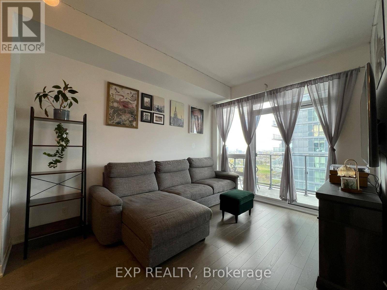 Toronto (mimico), ON M8V0C2,2212 Lake Shore BLVD West #3007