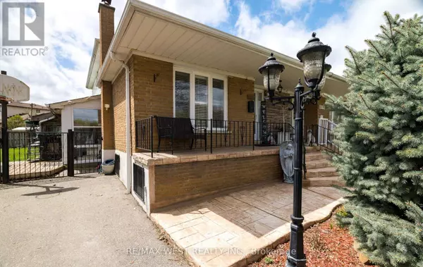 Mississauga (malton), ON L4T2M4,7110 CODLIN AVENUE