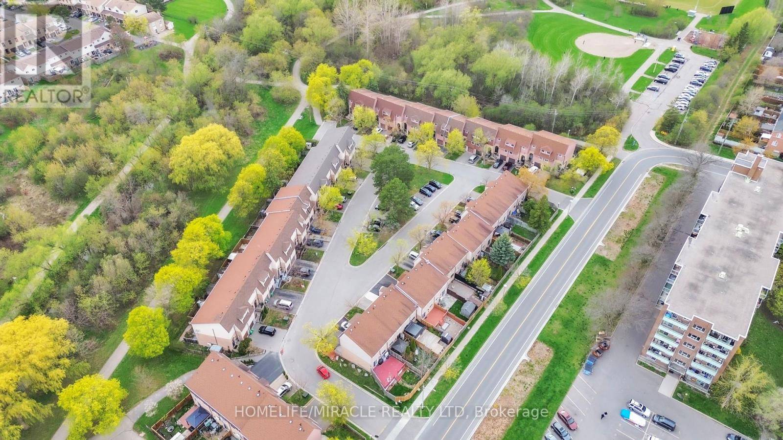 Brampton (downtown Brampton), ON L6X2R3,22 ROSSET CRESCENT