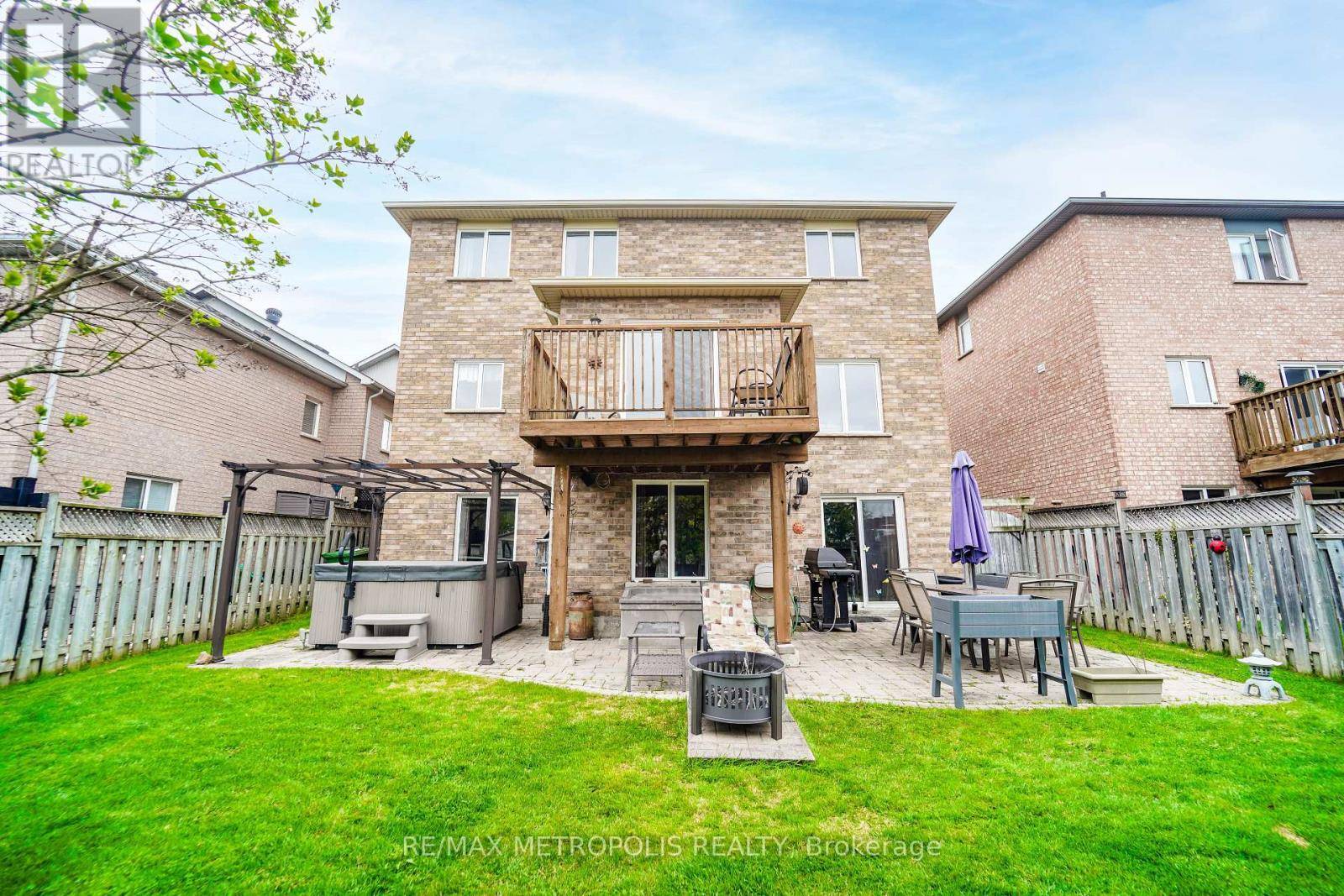 Caledon (bolton East), ON L7E2J5,82 COOLSPRING CRESCENT