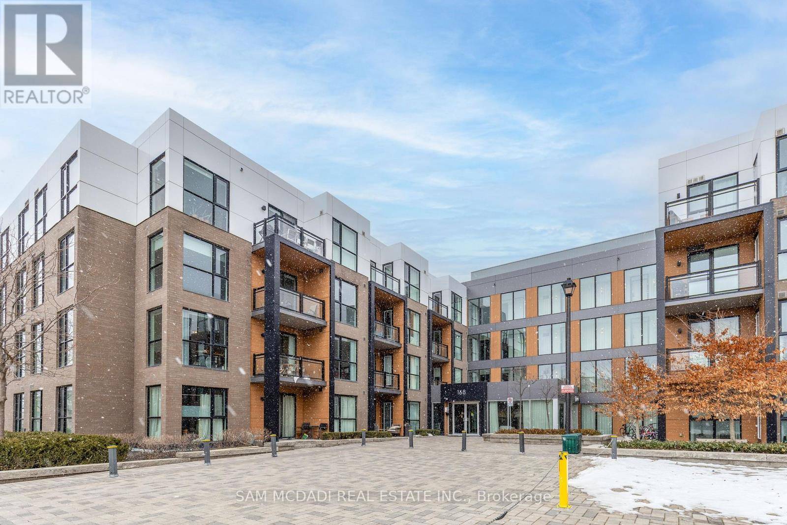 168 Sabina DR #105, Oakville (go Glenorchy), ON L6H7C3