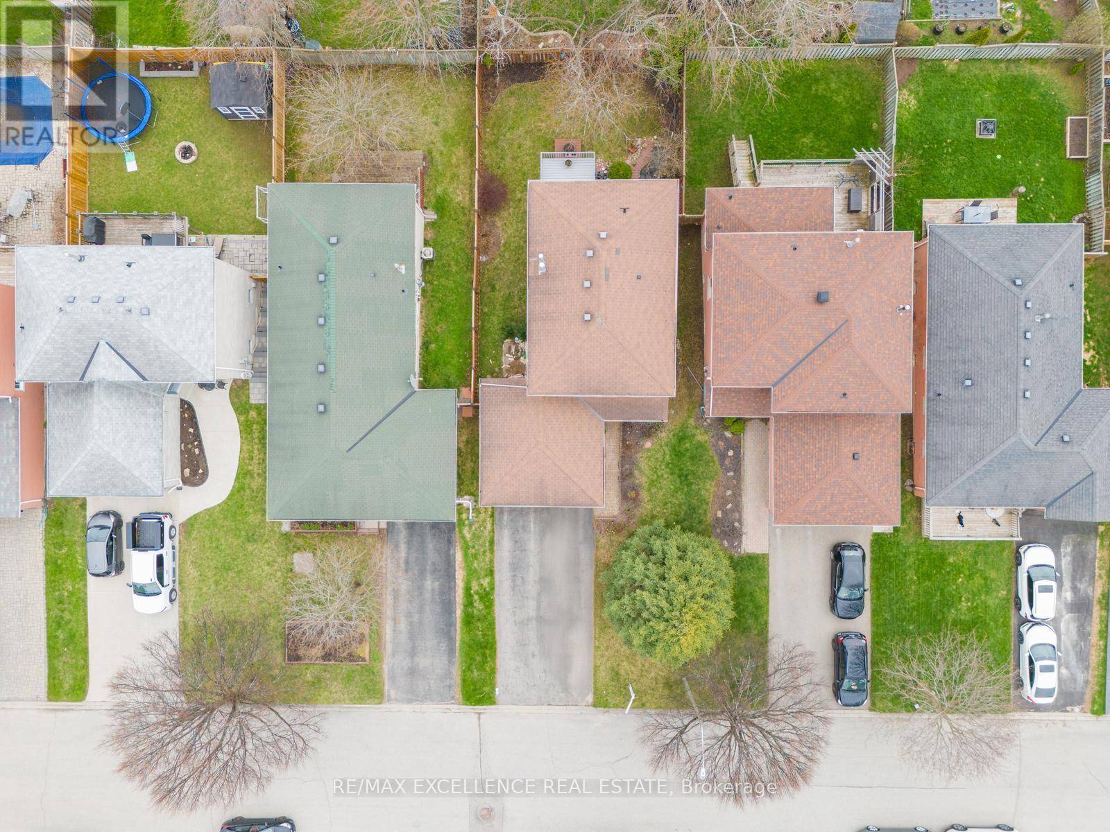 Orangeville, ON L9W4M3,324 BAILEY DRIVE