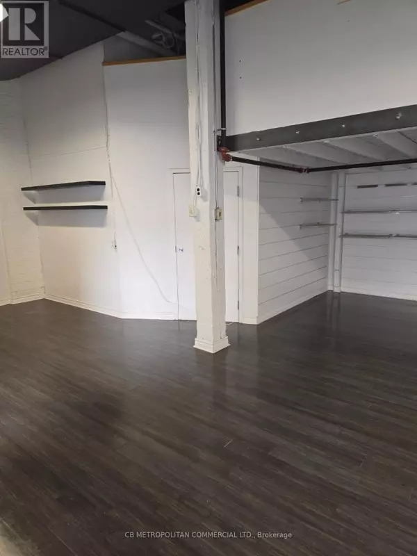 Toronto (dovercourt-wallace Emerson-junction), ON M6P3M9,258 Wallace AVE #209