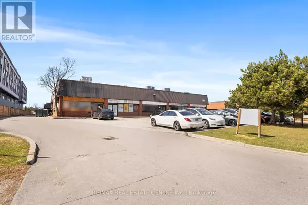 Toronto (west Humber-clairville), ON M9V5E2,130 Westmore DR #2