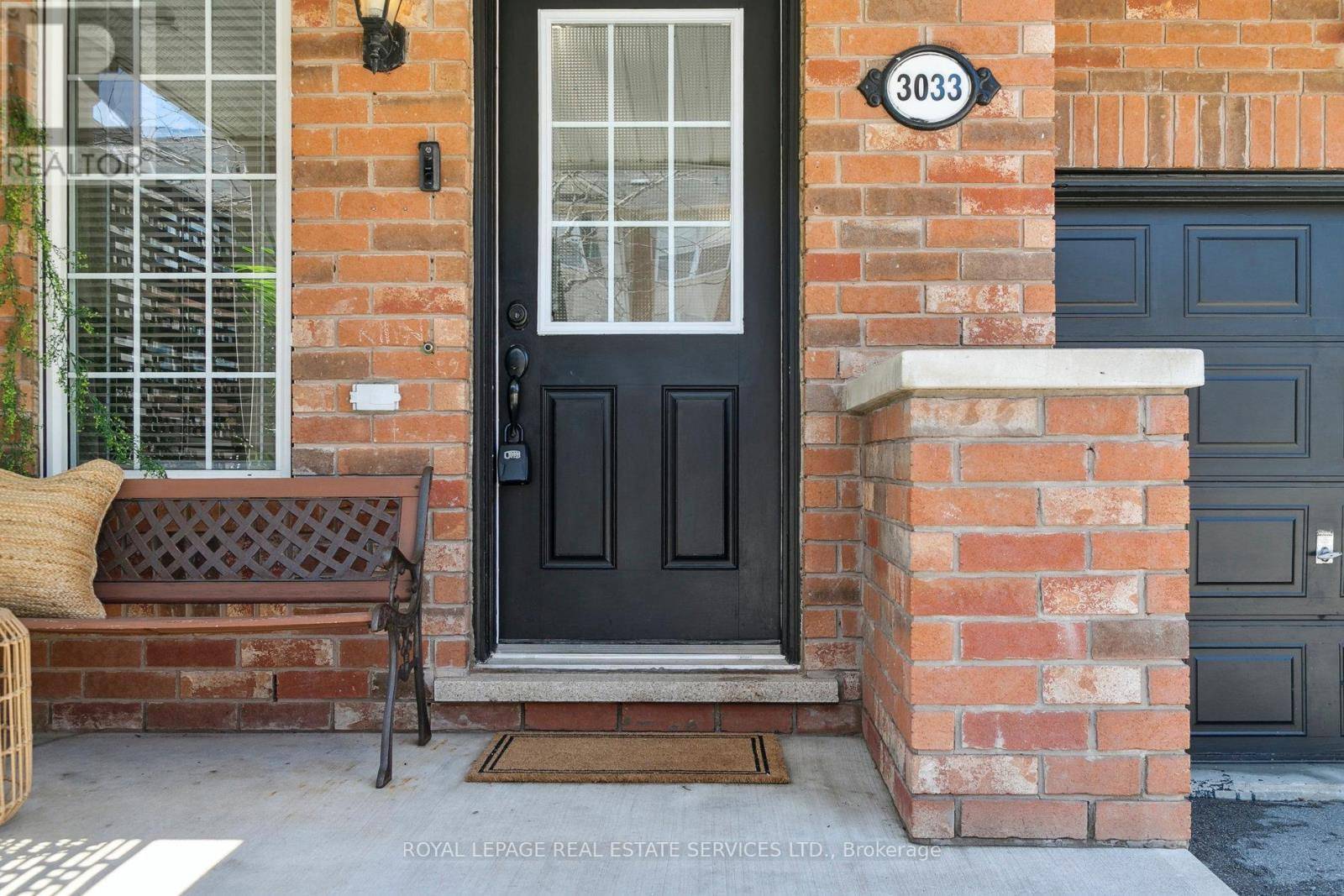 Oakville (bc Bronte Creek), ON L6M5H9,3033 DRUMLOCH AVENUE