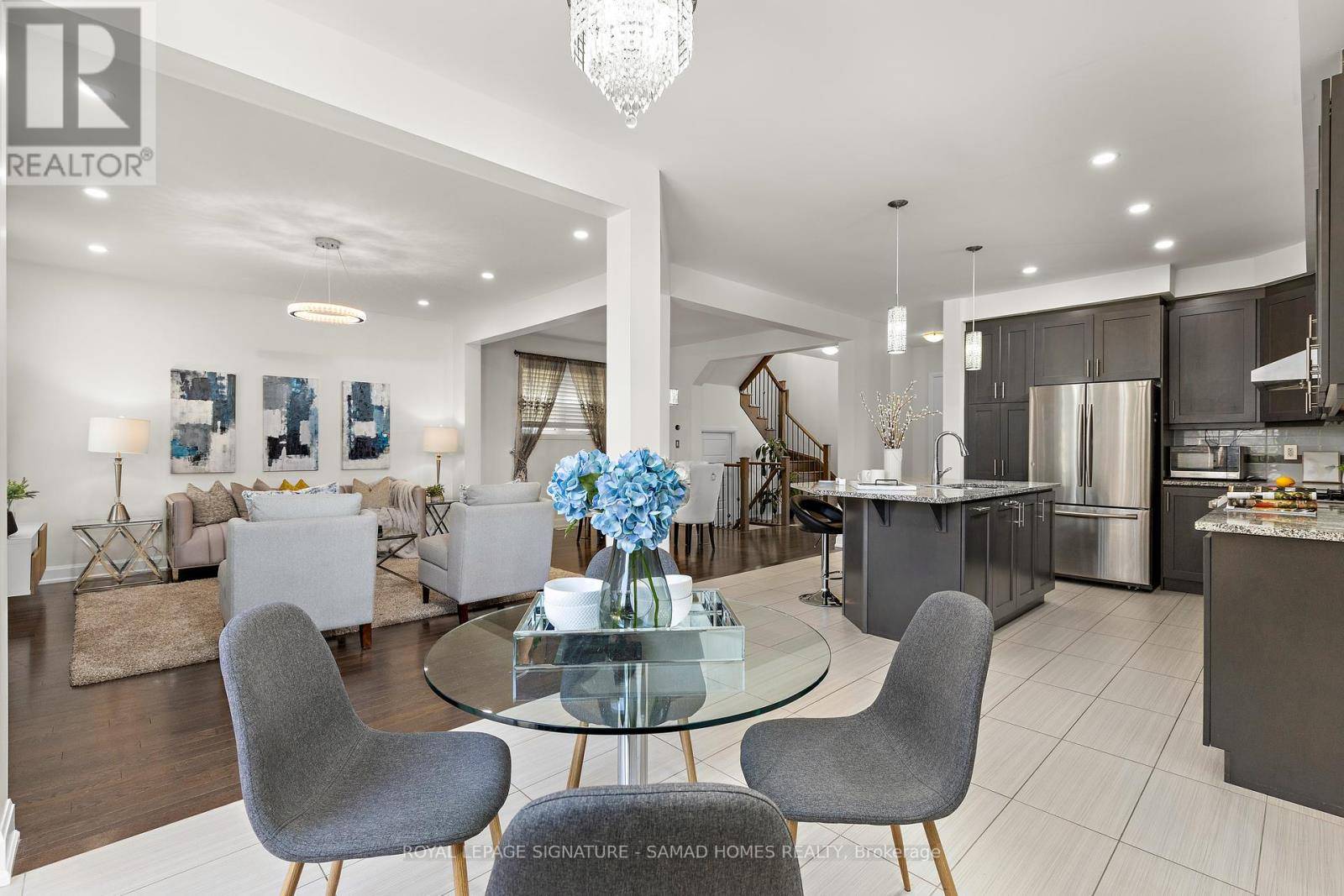 Oakville (go Glenorchy), ON L6M4M2,3141 GEORGE SAVAGE AVENUE