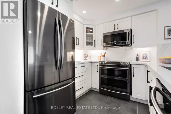 Toronto (edenbridge-humber Valley), ON M9A5H5,38 Fontenay CT #901