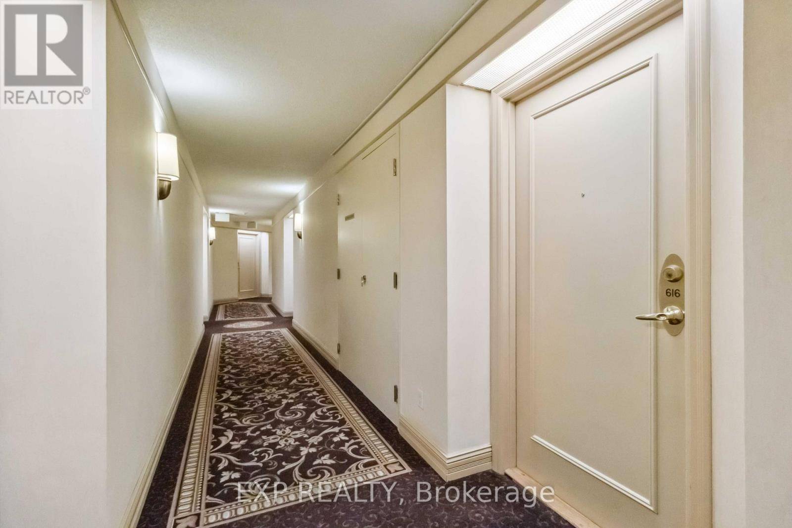 Mississauga (hurontario), ON L5R4B1,25 Kingsbridge Garden CIR #616