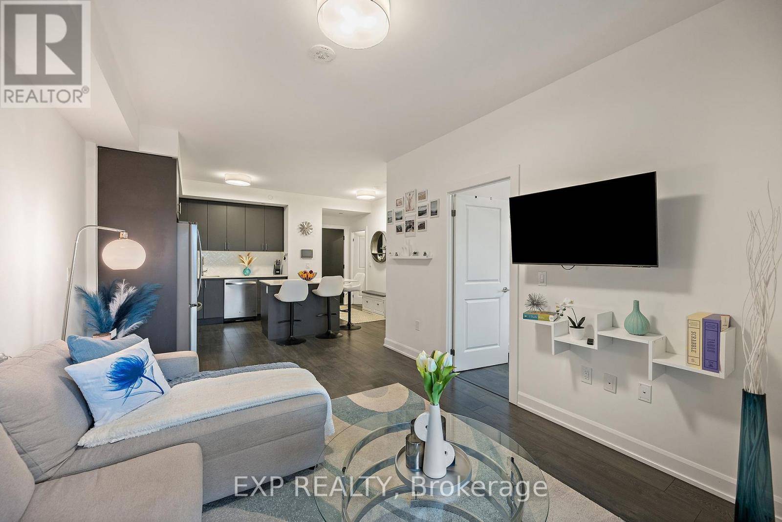 Oakville (jc Joshua Creek), ON L6H7B9,3200 William Coltson AVE #327