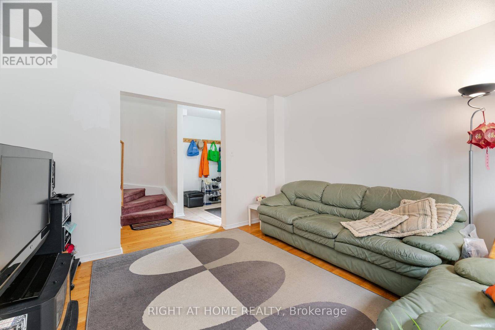 Mississauga (hurontario), ON L5R2W8,5253 PALOMAR CRESCENT